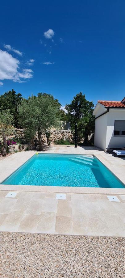 Villa Nevera Omišalj المظهر الخارجي الصورة
