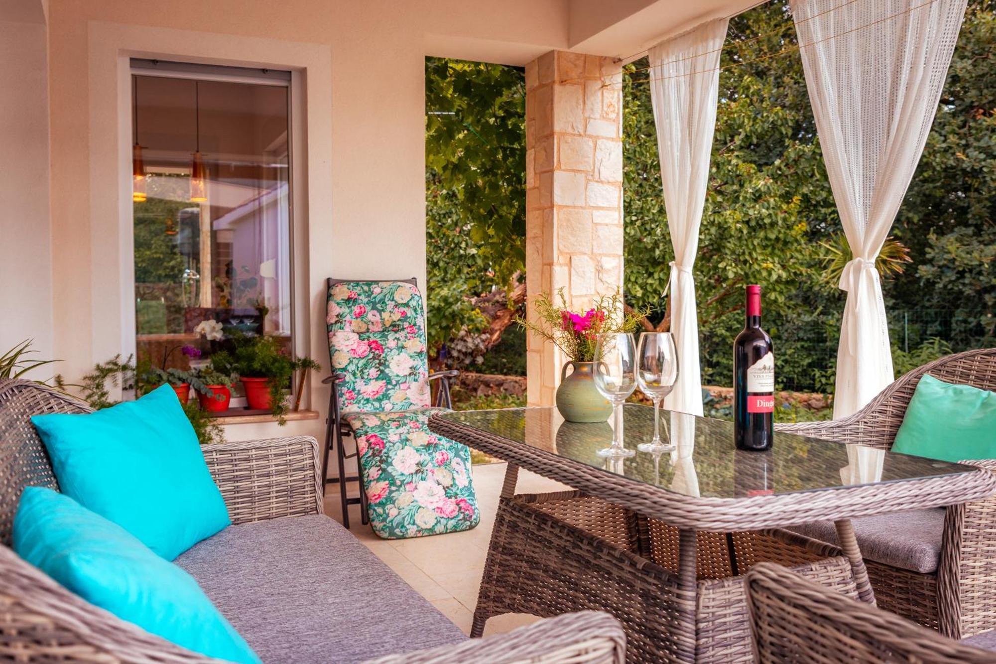 Villa Nevera Omišalj المظهر الخارجي الصورة